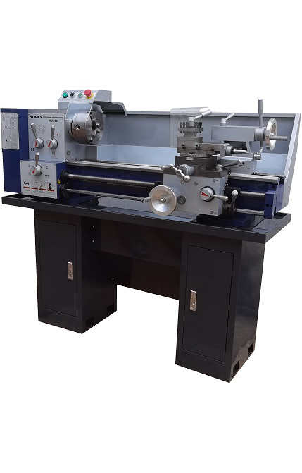 Tour à Métaux Entre-pointes 750mm Vendu Avec Établi